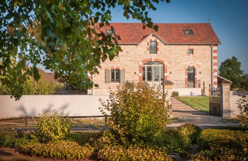 Merceuil Villa | The Chai of Chateau de Morteuil