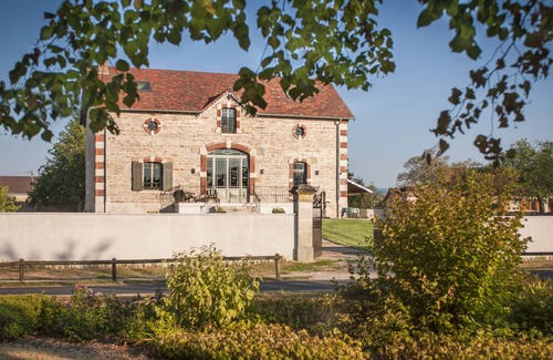 Merceuil Villa | The Chai of Chateau de Morteuil