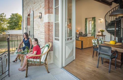 Merceuil Villa | The Chai of Chateau de Morteuil