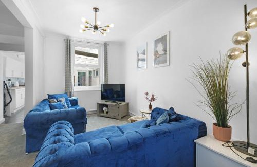 Reading City Centre House | The Charming 3 Bedroom House at Blakes Cottages