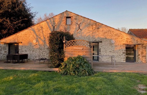 Sallertaine House | The charming 3 gîtes du Gazeau, 11 km from the beach, with sauna and pool table