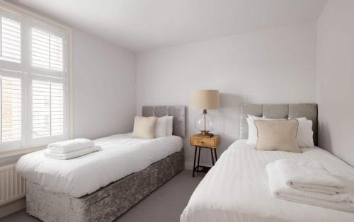 Redcliffe House | The Chelsea Cottage By Hok Living