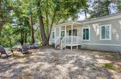 Greenville House | The Chestnut 2 BR Tiny House on the Saluda River