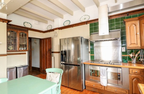 Peterborough Cottage | THE CHESTNUTS, pet friendly, luxury holiday cottage in Peterborough