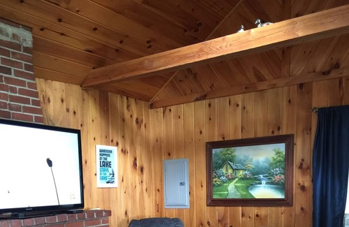 Windham Cottage | The Ciderhouse, our sweet cottage on the shores of Sebago.