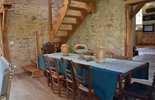 Sainte-Honorine-du-Fay House | The Clos BRETTEVILLE, Live in the countryside, near an old castle!