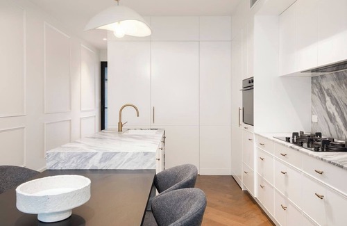 Cooks Hill House | The Cloudscape Cosy Modern and Chic Designer Pad