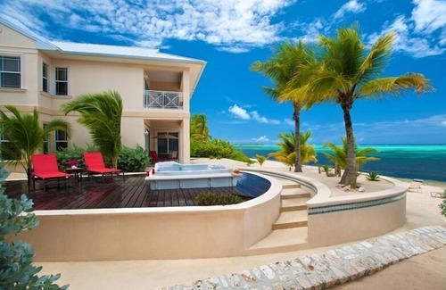 Blossom Village Condo | The Club at Little Cayman - Luxurious Living