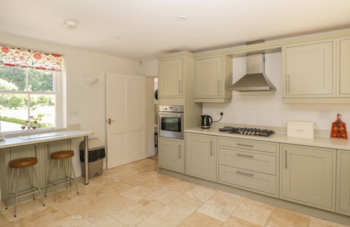 New Forest District Cottage | THE COACH HOUSE, family friendly, with open fire in Fordingbridge