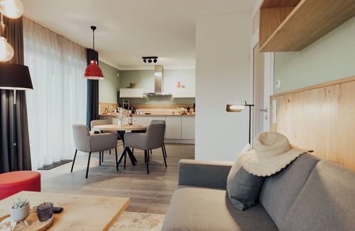 Wangerland Apartment | The coastal apartment "Seeschwalbe" offers space for up to 5 people.