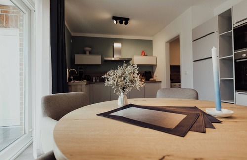 Wangerland Apartment | The coastal apartment "Seeschwalbe" offers space for up to 5 people.