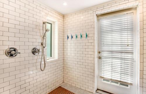 Folly Beach House | The Compound - 3 Cottages