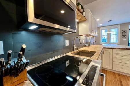 Historic Downtown Lancaster House | THE CONESTOGA HOUSE - THEATER & BUSINESS DISTRICT