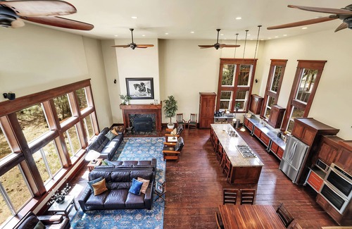 McCall Cabin | The Conifer Lodge in heart of Mccall. Central location for large gatherings!