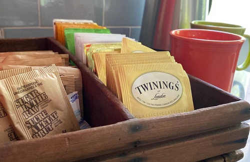 Martins River Cottage | The Cooperage: Renovated historic cottage on river