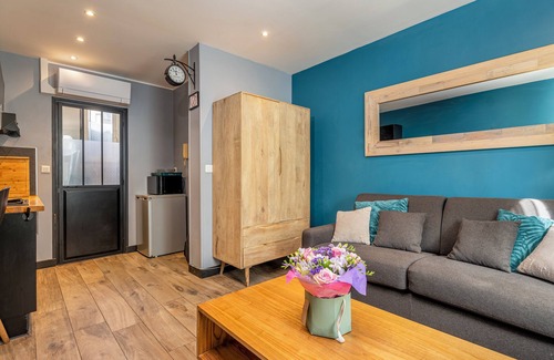 Saint-Martin-du-Littoral Apartment | The Cosy Studio, ideal for professionals or couples, close to the beach