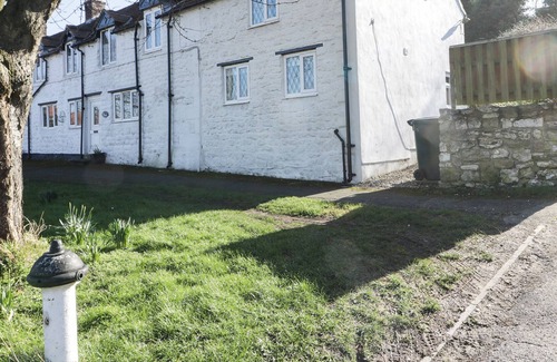 Staxton Cottage | THE COTTAGE, family friendly, character holiday cottage in Staxton