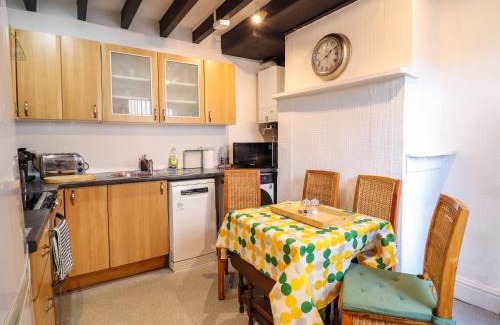 Llangollen House | The Courtyard Cottage