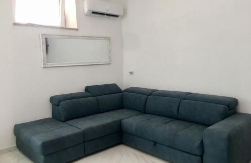 Formia House | The Cove 1.3km from beach