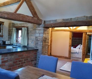Ardens Grafton House | The Cow Shed - farm cottage close to Stratford