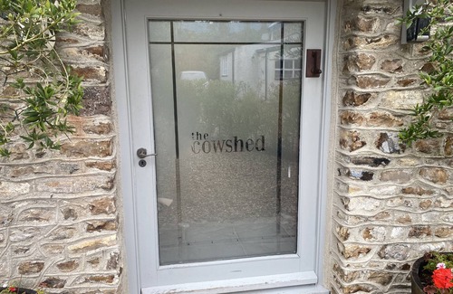 Bishopswood Cottage | THE COW SHED, pet friendly, character holiday cottage in Bishopswood