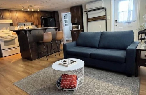 West End Apartment | The Cozy Corner; Pet friendly