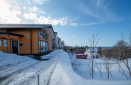 Zenibako House | The Crestview Lodge
