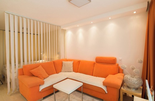 Leukerbad Apartment | The Cristal apartment house is situated in a quiet, sunny and central location