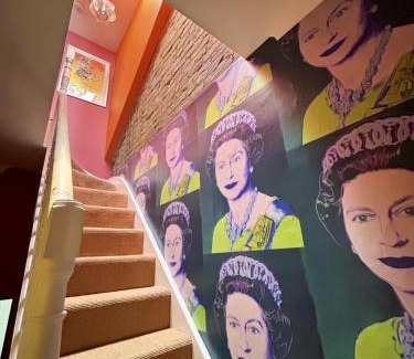 Canbury House | the crown loft ensuite luxury accommodation