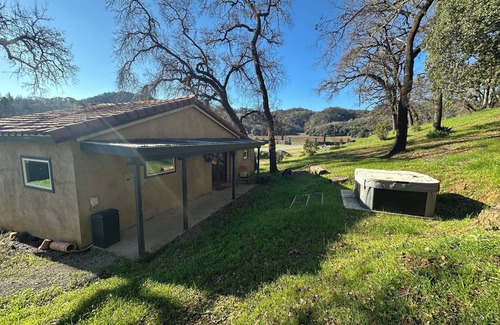 California Wine Country House | The Crows Nest at Dancing Crow Winery