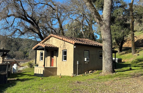 California Wine Country House | The Crows Nest at Dancing Crow Winery