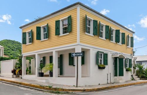 Christiansted Apartment | The Crucian Queen - Walkable - AC - Outdoor Shower