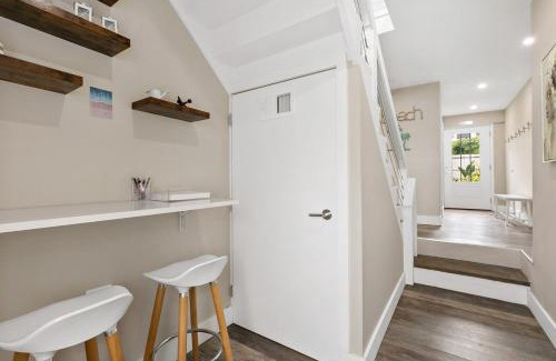 Christiansted Apartment | The Crucian Queen - Walkable - AC - Outdoor Shower