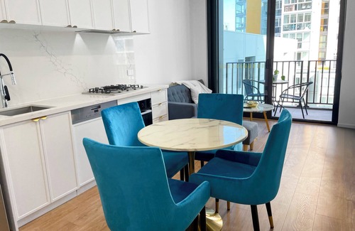 Adelaide Central Business District Apartment | The Cullinan Apartments by CLLIX