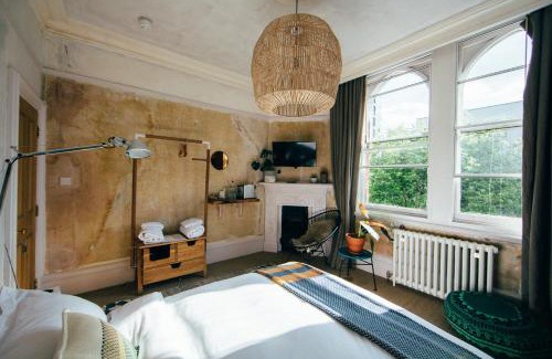 Whitechapel Hotel | The Culpeper Bedrooms