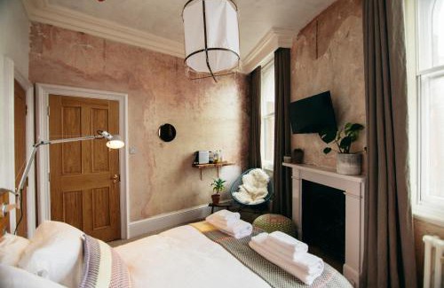 Whitechapel Hotel | The Culpeper Bedrooms