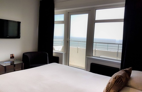 Bournemouth City Centre Hotel | The Cumberland Hotel - OCEANA COLLECTION