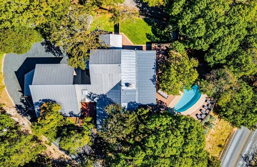 Ingram House | THE CYPRESS HOUSE - 5 Bedroom, River, Pool & Hot Tub