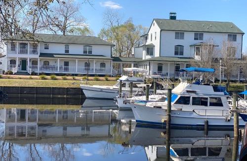 Conway Bed & Breakfast | The Cypress Inn