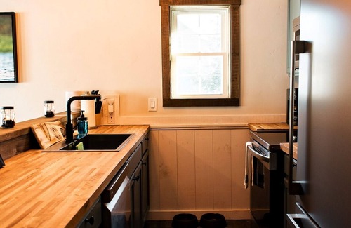 Rangeley House | THE DAM CAMP-Modern, cozy house minutes from downtown Rangeley & pet friendly 🐶