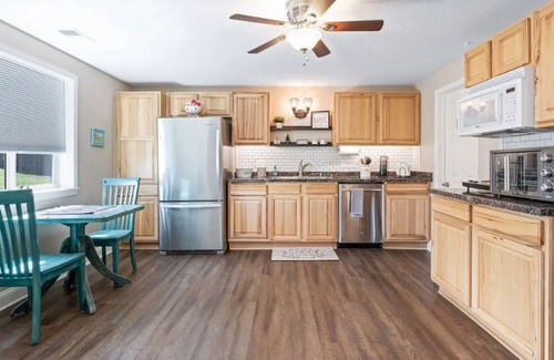 Castle Rock Apartment | The Den at Castle Pines
