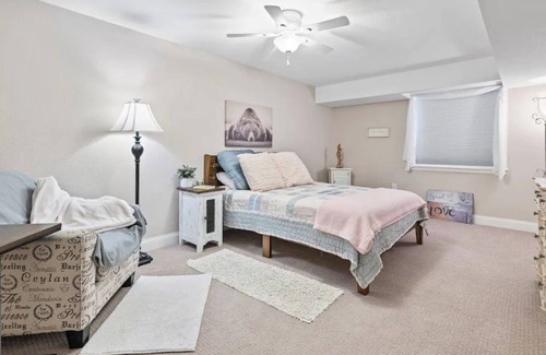 Castle Rock Apartment | The Den at Castle Pines