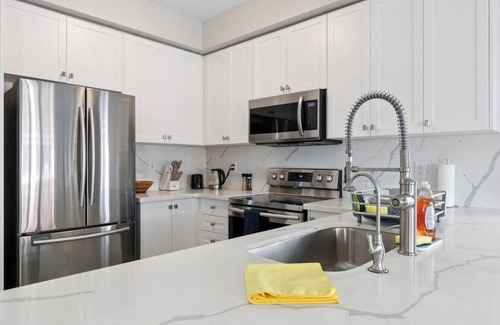 Ajax House | The Devineridge Executive House