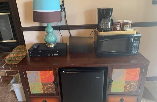 Marshfield Condo | The Dickey House, Garden Suite