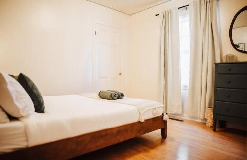 Downtown Klamath Falls House | The Downtown Haus Walking Distance to DT KFalls