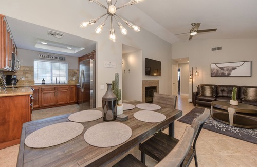Pleasant Grove House | The Dream House Pool Garden Grill Close to Downtown Sacramento and Roseville