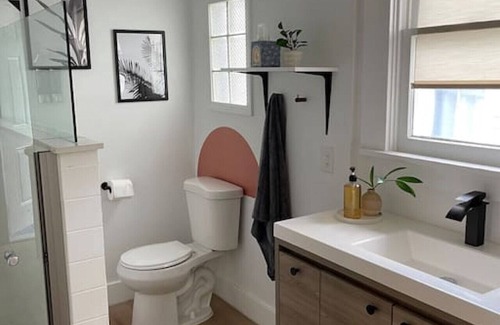 Lincolnville Hotel | The Dylan Suites 6 - Steps from Downtown & Flagler