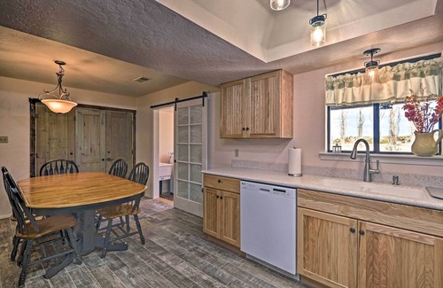 Springerville House | 'The Eagar House' White Mountains Gem w/Views!