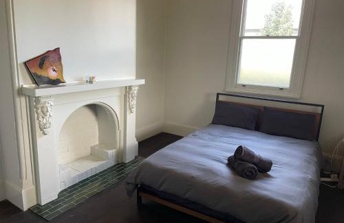 Manilla House | The Eagle's Nest