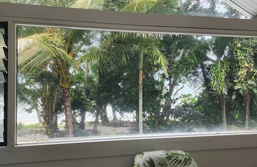 Newell House | The Edge 13 Marine Parade, Newell Beach QLD 4873